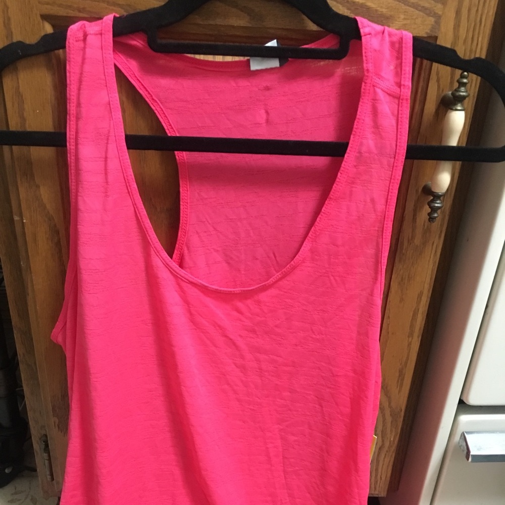 NWT bright pink workout tank top XL